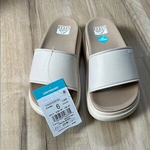 Reef Cream Sandals Comfortable Stylish Footwear